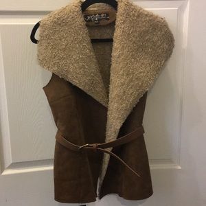 Faux sheepskin belted vest - S